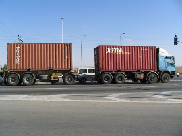 IVECO TRAILER  MERCANCIAS ESPECIALES CONVOY